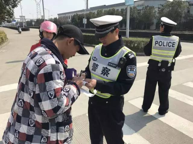 中国游客在荷兰吸食毒品行为失控中国游客在荷兰吸食毒品行为失控，深度反思与多方共治策略