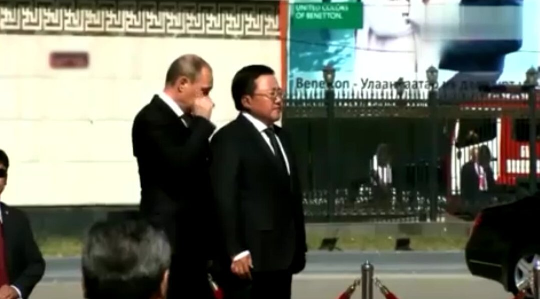 硬汉普京出访中国硬汉普京再度出访中国，两国关系再添新篇章